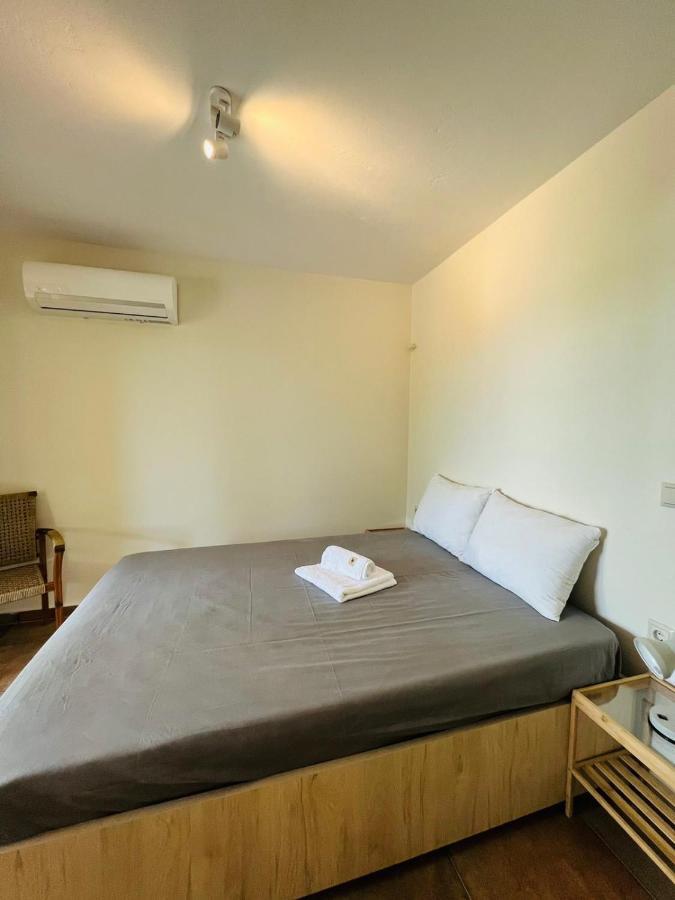 Gargarou Residences Kómboi Esterno foto