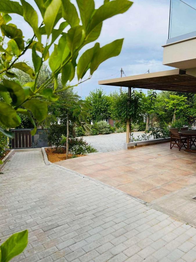 Gargarou Residences Kómboi Esterno foto
