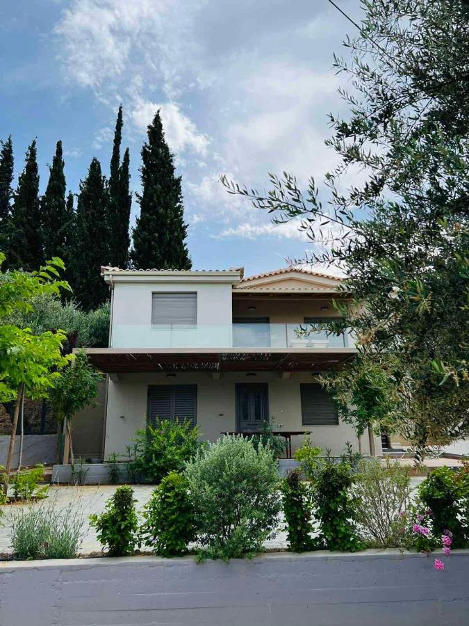Gargarou Residences Kómboi Esterno foto