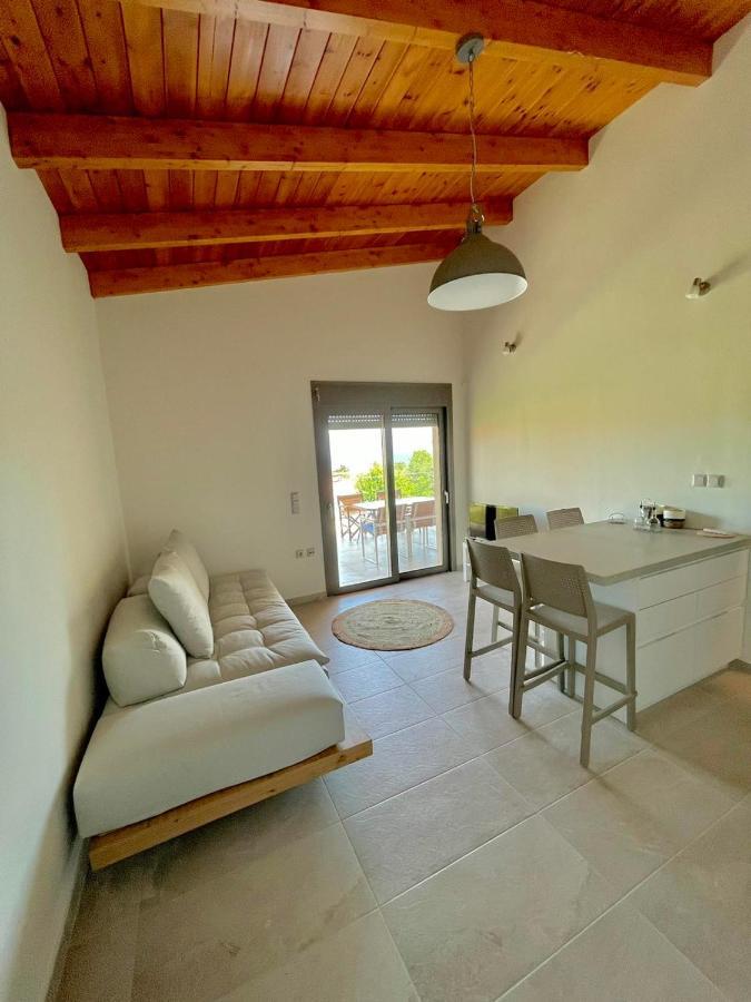 Gargarou Residences Kómboi Esterno foto