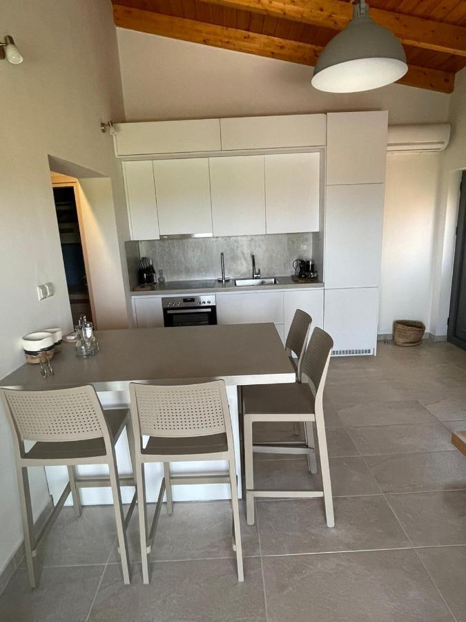 Gargarou Residences Kómboi Esterno foto